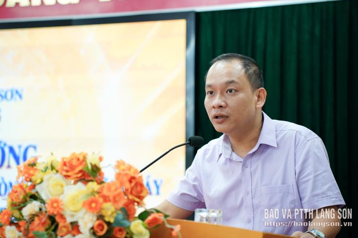Báo cáo viên Sở Xây dựng truyền đạt nội dung tại lớp bồi dưỡng