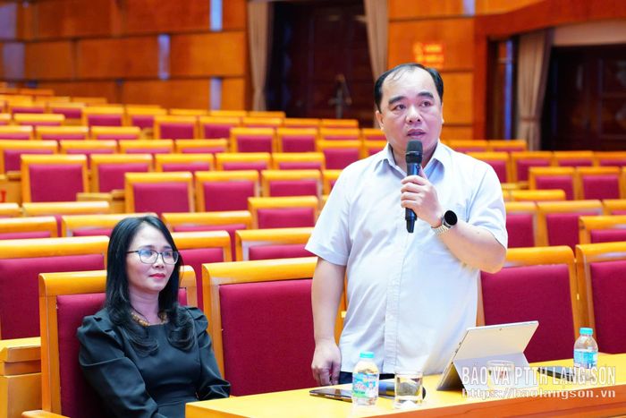 Lãnh đạo Báo và Phát thanh, Truyền hình tỉnh góp ý tại buổi tổng duyệt
