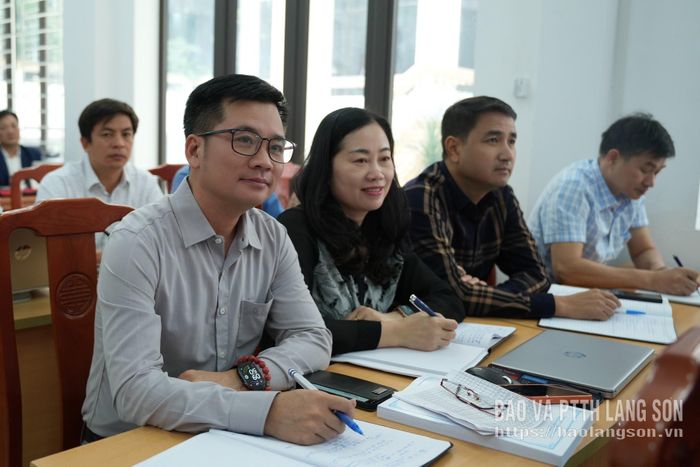 Các đại biểu tham dự hội nghị