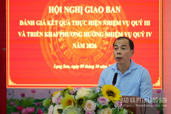 Lãnh đạo Sở Giáo dục và Đào tạo phát biểu chỉ đạo tại hội nghị