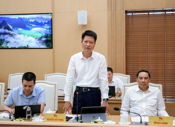 Các đồng chí Thường trực Tỉnh ủy phát biểu tại Hội nghị Ban Thường vụ Tỉnh ủy Lào Cai lần thứ 16.