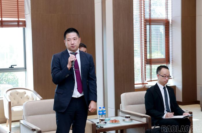 Đại diện hai bên trao đổi những nội dung hợp tác cụ thể.