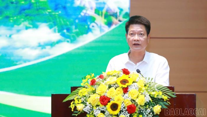  Đồng chí Nguyễn Thế Phước - Phó Bí thư Tỉnh ủy, Chủ tịch Ủy ban Mặt trận Tổ quốc Việt Nam tỉnh phát biểu chỉ đạo tại hội nghị. 