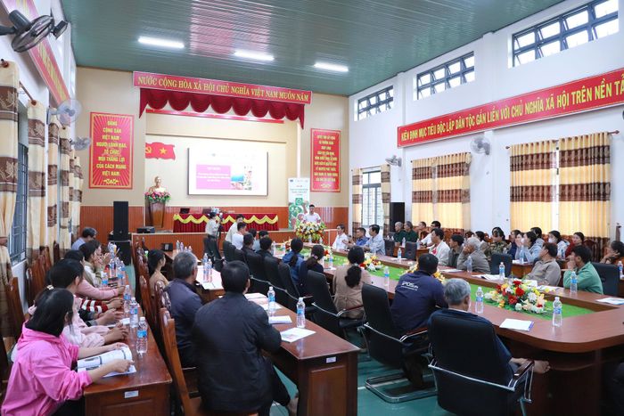 Các lớp học tập trung vào những nội dung thiết thực như tận dụng phụ phẩm, che phủ đất, hạn chế xói mòn và sử dụng hợp lý nguồn tài nguyên