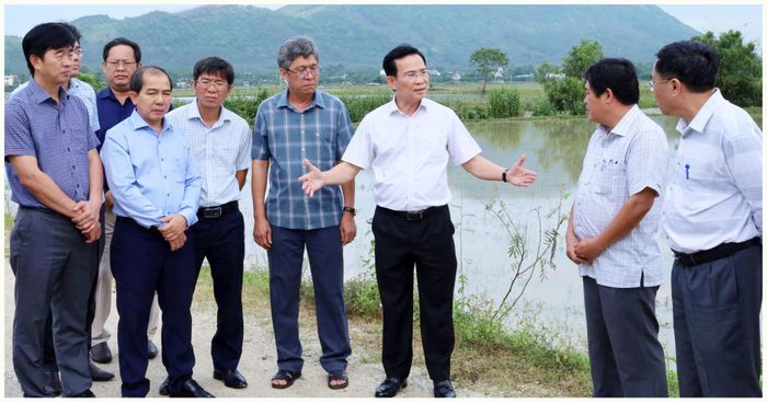 Chủ tịch UBND tỉnh cũng khảo sát thực tế tuyến Đường liên xã Tánh Linh - Đồng Kho