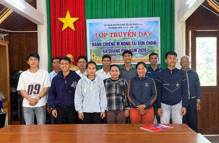 Quảng Phú khai giảng Lớp truyền dạy đánh chiêng M'nông tại bon Choih