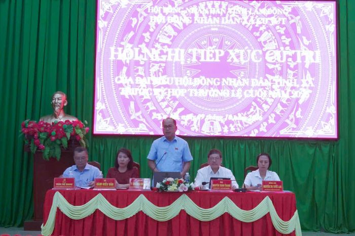 Ủy viên Ban Thường vụ Tỉnh ủy, Phó Chủ tịch HĐND tỉnh Y Quang B'Krông đề nghị địa phương, sở, ngành rà soát, giải quyết thấu đáo, dứt điểm các kiến nghị của cử tri