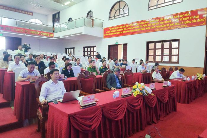Các đại biểu dự hội nghị