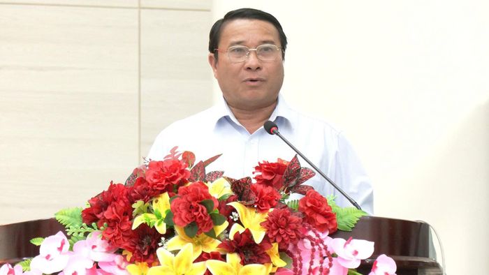 Đại biểu HĐND Tôn Thất Muộn, Bí thư Đảng ủy, Chủ tịch HĐND phường Phước Hội giải trình ý kiến cử tri