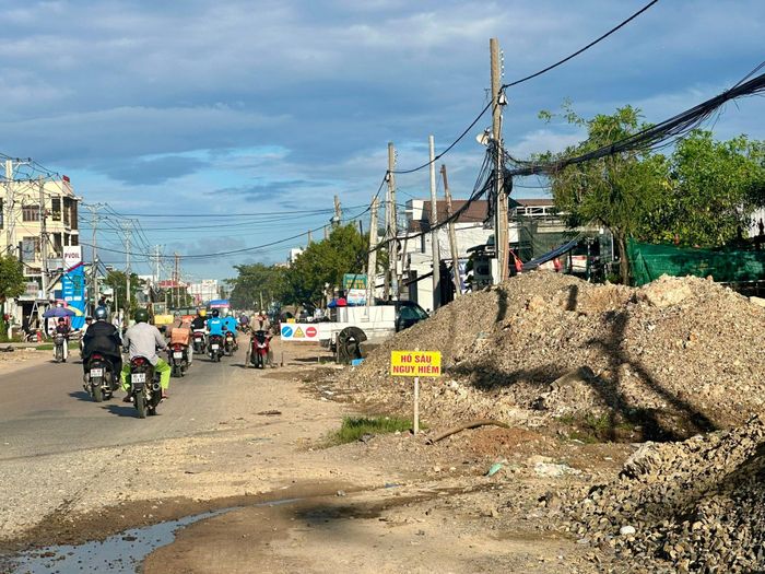 Người dân bị ảnh hưởng do đường Trần Quý Cáp đang thi công