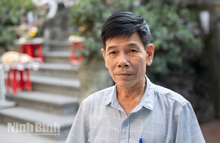 Ông Đặng Huy Phẩm (Tổ dân phố Mỹ Phúc 1, phường Nam Định) người dành gần 40 năm truyền dạy và gìn giữ các nghi thức tế lễ cổ truyền. Ảnh: Viết Dư