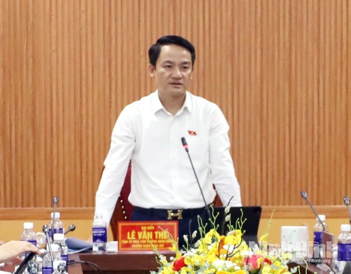 Đồng chí Lê Văn Thế, Tỉnh ủy viên, Phó Trưởng đoàn chuyên trách Đoàn ĐBQH tỉnh, Trưởng Đoàn khảo sát phát biểu kết luận hội nghị.