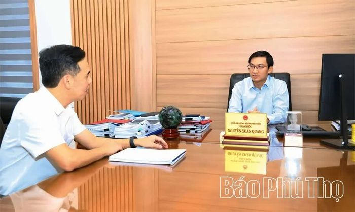 Giám đốc Sở Xây dựng Nguyễn Xuân Quang trả lời phỏng vấn Báo và phát thanh, truyền hình Phú Thọ.