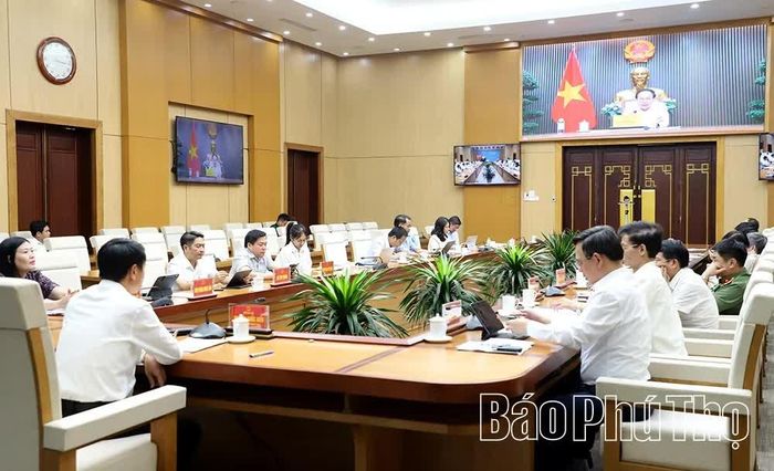 Hội nghị được kết nối trực tuyến từ điểm cầu Văn phòng Chính phủ đến 34 tỉnh, thành phố.