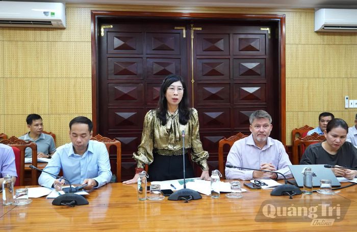 Đại diện lãnh đạo Cục Đường bộ Việt Nam phát biểu tại buổi làm việc - Ảnh: H.N