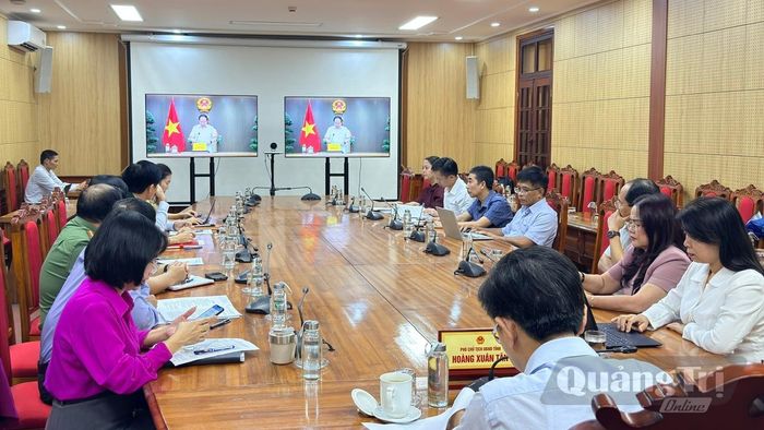 Quang cảnh cuộc họp tại điểm cầu UBND tỉnh Quảng Trị - Ảnh: N.L
