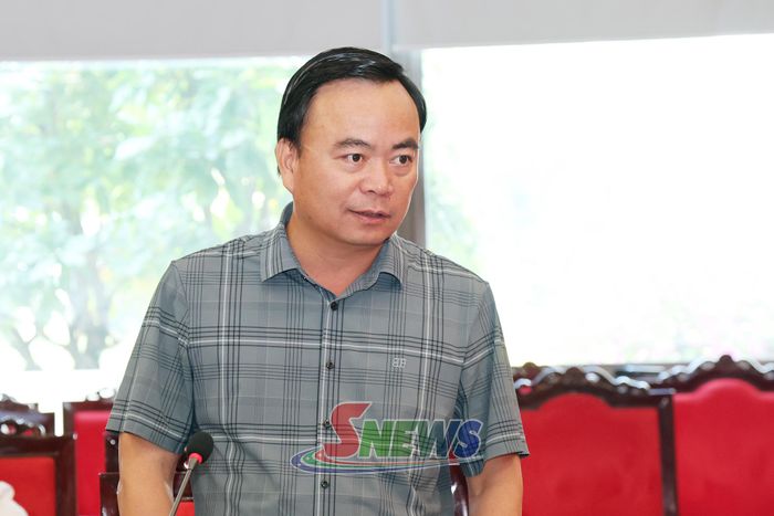 Đồng chí Hà Trung Chiến, Uỷ viên Ban Thường vụ Tỉnh uỷ, Phó Chủ tịch Thường trực UBND tỉnh phát biểu tại chương trình làm việc.