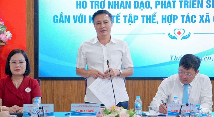 Đồng chí Phó Chủ tịch Thường trực Ủy ban MTTQ Việt Nam tỉnh phát biểu chỉ đạo.