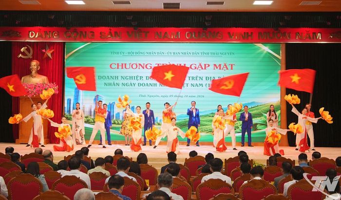 Chương trình văn nghệ chào mừng.