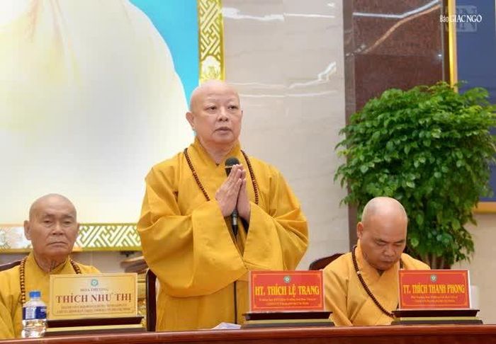  Hòa thượng Thích Lệ Trang phát biểu chỉ đạo