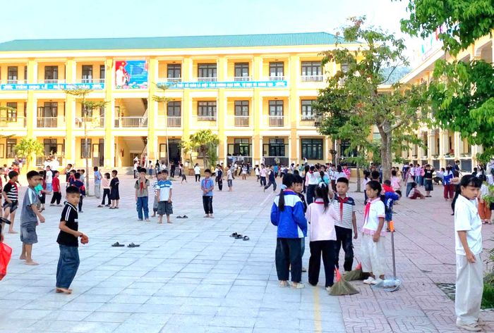 Trường Tiểu học Quỳnh Tam sẽ triển khai dạy và học để bù lại kiến thức cho các em nghỉ học thời gian qua.