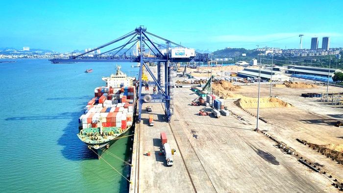 Khu kinh tế đặc biệt phải có cảng hàng không quốc tế; cảng biển đặc biệt hoặc cảng biển loại I theo danh mục phân loại cảng biển. (Ảnh minh họa).