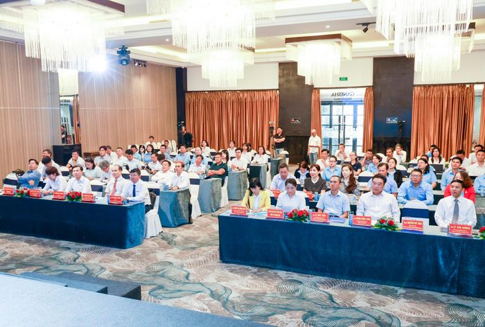 Quang cảnh buổi họp báo công bố thông tin Giải Nha Trang Night Run Sanest, Sanvinest - BKH 2026.