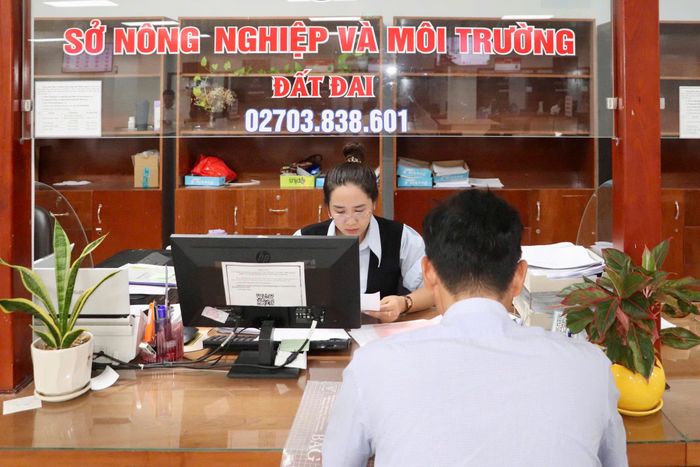 12 đơn vị đã hoàn thành công bố đơn giản hóa 54 thủ tục hành chính, rút ngắn tối đa thời gian và chi phí thực hiện cho người dân, doanh nghiệp.