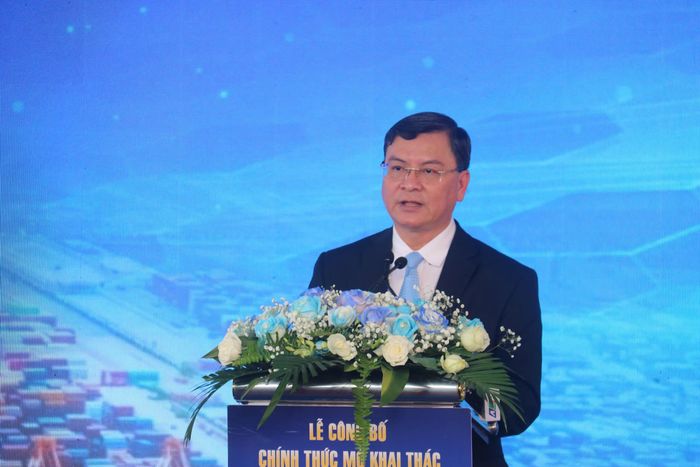 Ông Nguyễn Công Vinh, Phó chủ tịch UBND TP.HCM phát biểu tại lễ công bố chính thức khai thác bến chung.