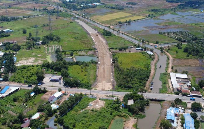 Dự án cao tốc TP.HCM - Mộc Bài đang được triển khai thi công ở nhiều mũi.