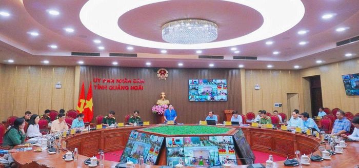 Toàn cảnh cuộc họp.