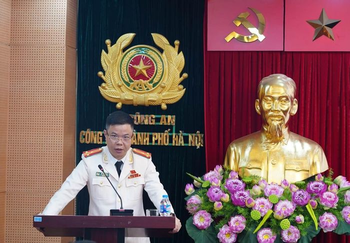 Thượng tá Đỗ Thế Thắng, Trưởng Phòng Cảnh sát điều tra tội phạm về ma túy phát biểu tại buổi lễ.