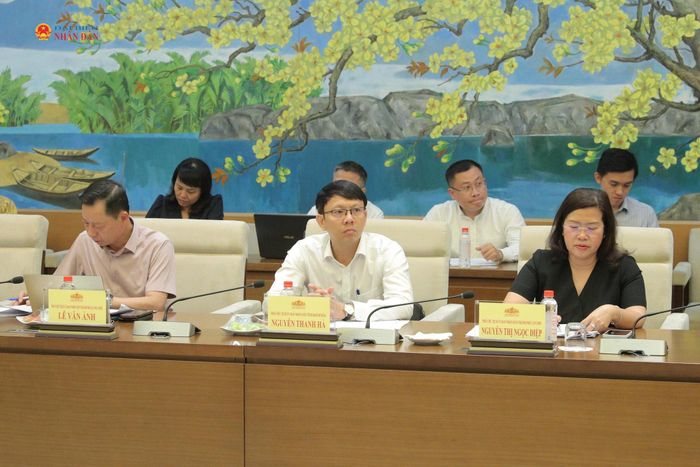 Các đại biểu dự cuộc họp