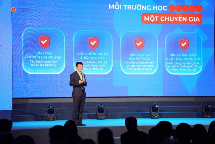 Thượng tá Nguyễn Tiến Cường - Trưởng phòng tham mưu tổng hợp, Cục An ninh mạng, Bộ Công an giới thiệu tổng quan chiến dịch "Không một mình 2026".