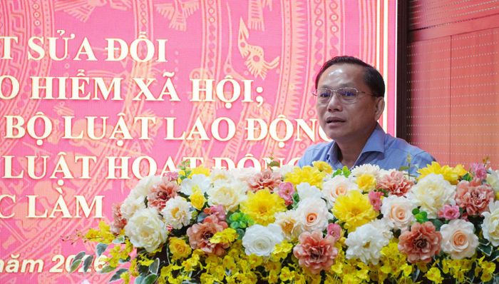 Đại diện BHXH TP. Đồng Nai tham gia góp ý các dự án luật. Ảnh: Văn Dũng