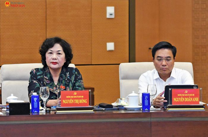 Phó Chủ tịch Quốc hội Nguyễn Thị Hồng; Phó Chủ tịch Quốc hội, Thượng tướng Nguyễn Doãn Anh dự hội nghị