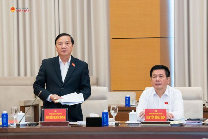 Phó Chủ tịch Quốc hội Nguyễn Khắc Định phát biểu tại hội nghị