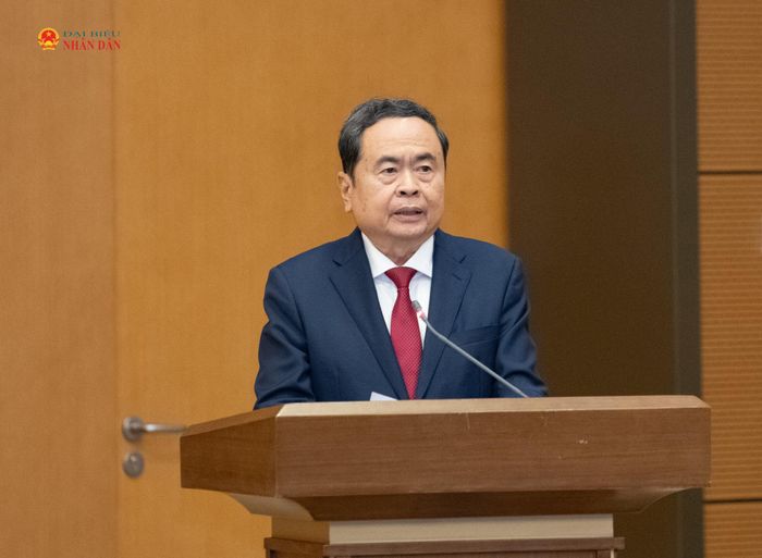Chủ tịch Quốc hội Trần Thanh Mẫn phát biểu tại lễ trao tặng Huy hiệu 35 năm tuổi Đảng
