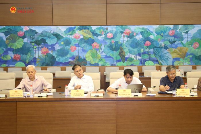 Các đại biểu tham dự tọa đàm. Ảnh: Đắc Trường