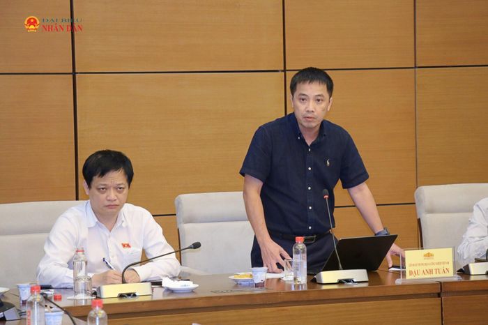 Phó Tổng Thư ký VCCI Đậu Anh Tuấn phát biểu tại tọa đàm. Ảnh: Đắc Trường