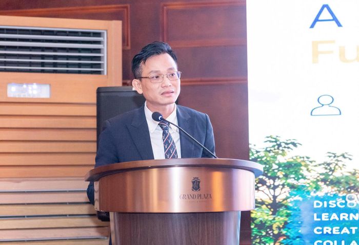 “AI không còn chỉ là công cụ trả lời câu hỏi, mà trở thành đối tác đồng hành trong học tập và phát triển”, TS. Nguyễn Văn Mùi nhấn mạnh. Ảnh: Mạnh Hưng