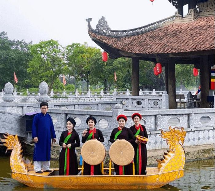 Thế hệ nghệ sĩ, nghệ nhân gìn giữ, trao truyền di sản dân ca quan họ Bắc Ninh.