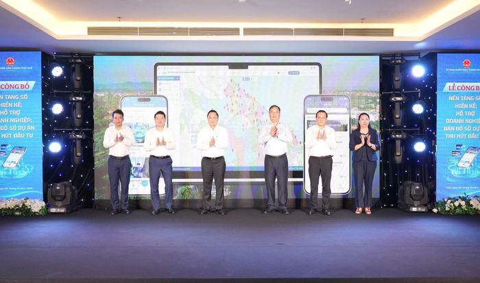 TP Huế đưa vào khai thác 3 nền tảng số “Hiến kế”, “Hỗ trợ doanh nghiệp” và “Bản đồ số dự án thu hút đầu tư” để phục vụ người dân, doanh nghiệp.