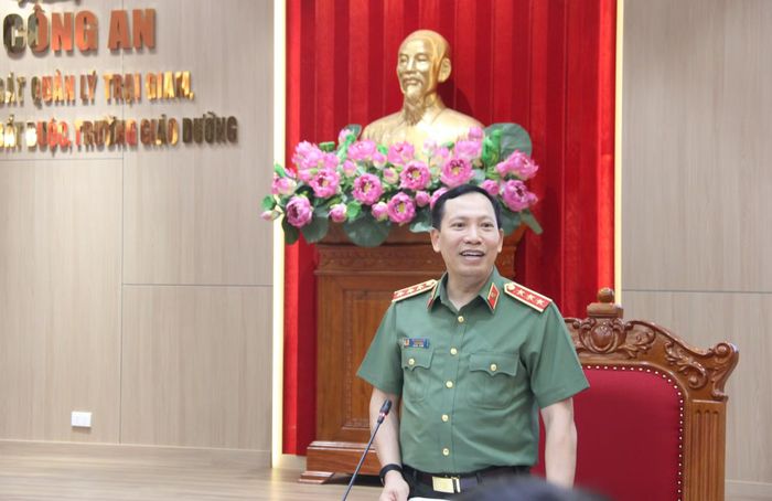 Thứ trưởng Lê Văn Tuyến phát biểu chỉ đạo tại hội thảo.