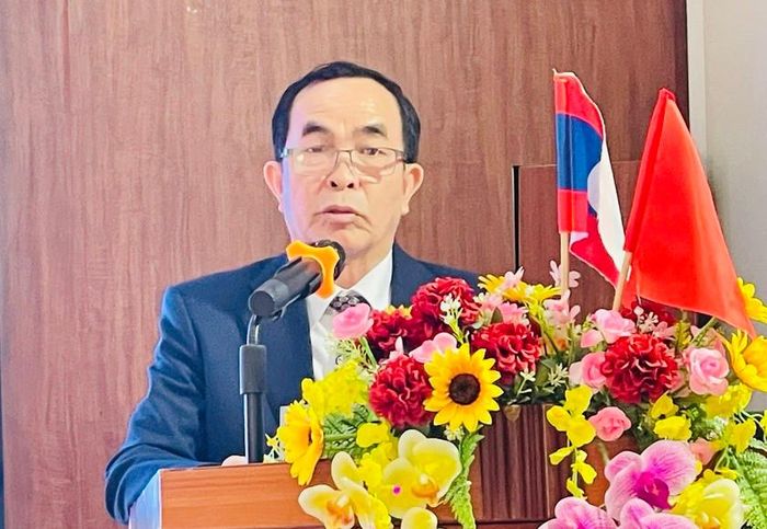 Ông Inthavong Manithong, Tham tán Giáo dục - Văn hoá Đại sứ quán Lào tại Việt Nam phát biểu tại Hội thảo.