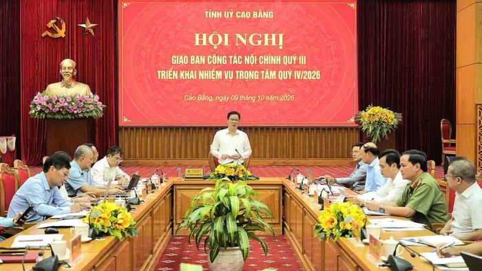 Phó Bí thư Tỉnh ủy, Chủ tịch Ủy ban MTTQ tỉnh Vũ Hồng Quang phát biểu chỉ đạo tại hội nghị.
