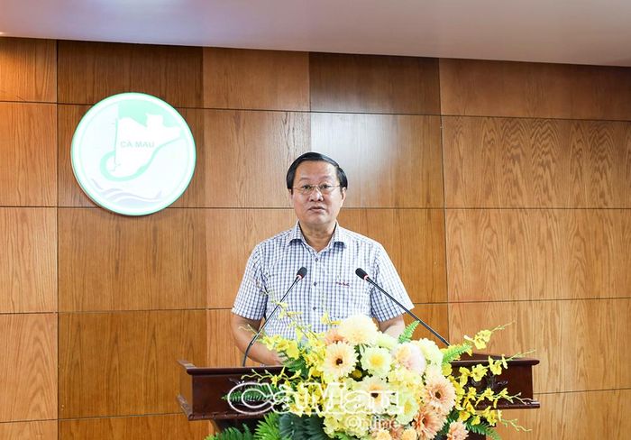  Phó Trưởng ban Tổ chức Tỉnh uỷ Lê Chí Hiếu trình bày báo cáo kết quả công tác tổ chức xây dựng Đảng 9 tháng đầu năm 2026.