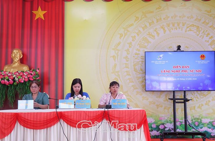 Phó Chủ tịch Thường trực Hội LHPN tỉnh Tô Thị Mỹ Thuận (giữa) và lãnh đạo xã Trí Phải chủ trì diễn đàn “Lắng nghe phụ nữ nói” năm 2026.      