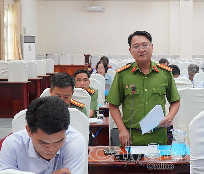 Thượng tá Lê Quốc Cường, Phó Trưởng phòng Cảnh sát Quản lý hành chính về trật tự xã hội (Công an tỉnh Cà Mau), góp ý 6 vấn đề thuộc dự án Luật Định danh và xác thực điện tử.