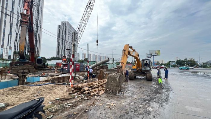 Tiến độ thi công tại nút giao An Phú còn khá chậm
